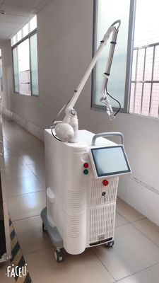 Vertical Fractional co2 Laser Beauty Machine For Freckle Stretch Mark Skin Mole Acne Scar Removal Vaginal Tightening